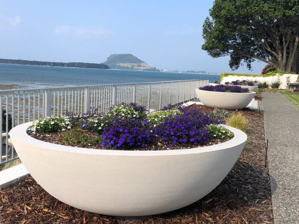 Large planter Civic bowl